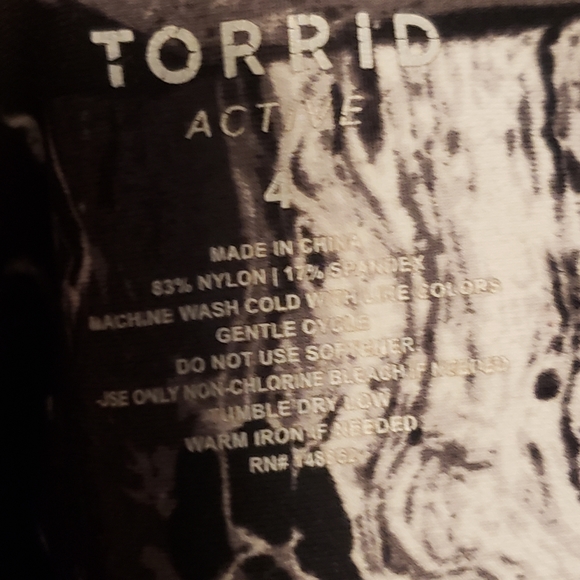 Plus Size 4 Torrid Active Legging workout pants 4X - Picture 4 of 5